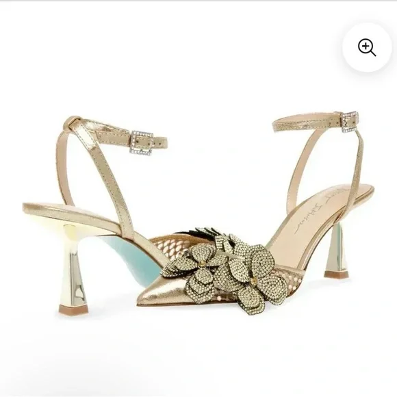 Betsy Johnson Gold heels - Picture 1 of 6